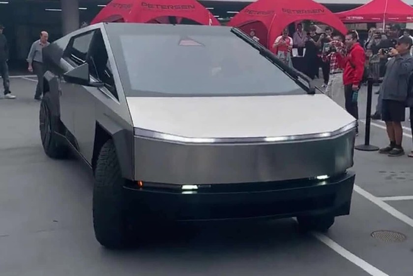 Chiếc Tesla Cybertruck xuất hiện trong một sự kiện gần đây ở Mỹ.