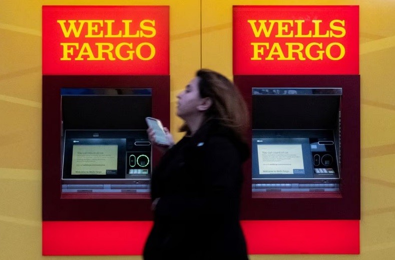 Một điểm giao dịch của ngân hàng Wells Fargo tại thành phố New York, Mỹ. (Ảnh: Reuters)