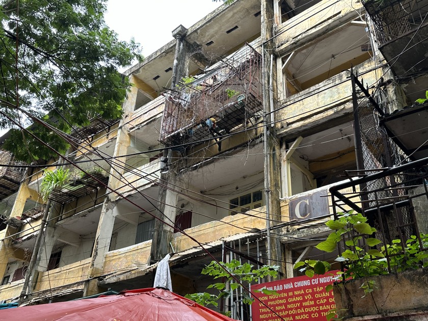 Truy tìm ‘rào cản’ công cuộc cải tạo, xây dựng mới chung cư cũ tại Hà Nội - Bài 5: Loạt vướng mắc từ quận đến sở, ngành chờ 'gỡ' 