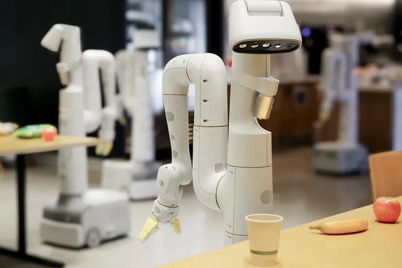 Google phát triển “Hiến pháp” cho Robot nhằm bảo vệ con người 
