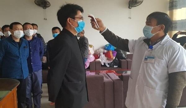 17 lao động người Trung Quốc đã được cho kiểm tra y tế lần cuối.