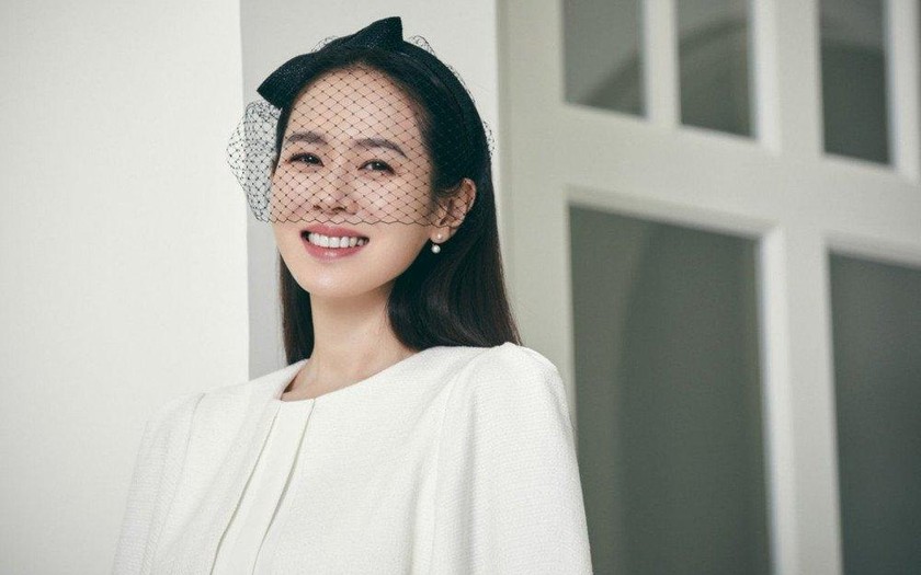 Son Ye Jin mặc váy cưới Elie Saab, Vera Wang trong hôn lễ với Hyun Bin