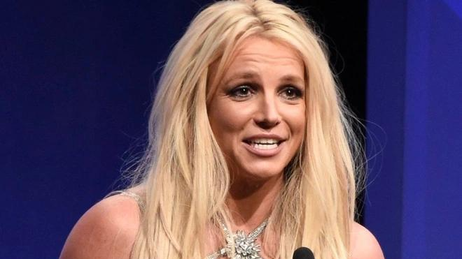 Britney Spears sảy thai sau một tháng chia sẻ tin vui với người hâm mộ.