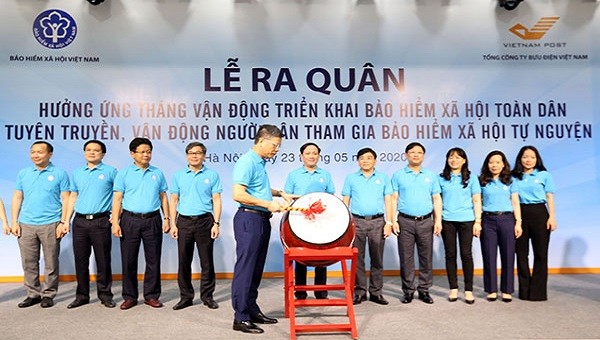 Phó Tổng Giám đốc BHXH Việt Nam Trần Đình Liệu chính thức phát động Lễ ra quân