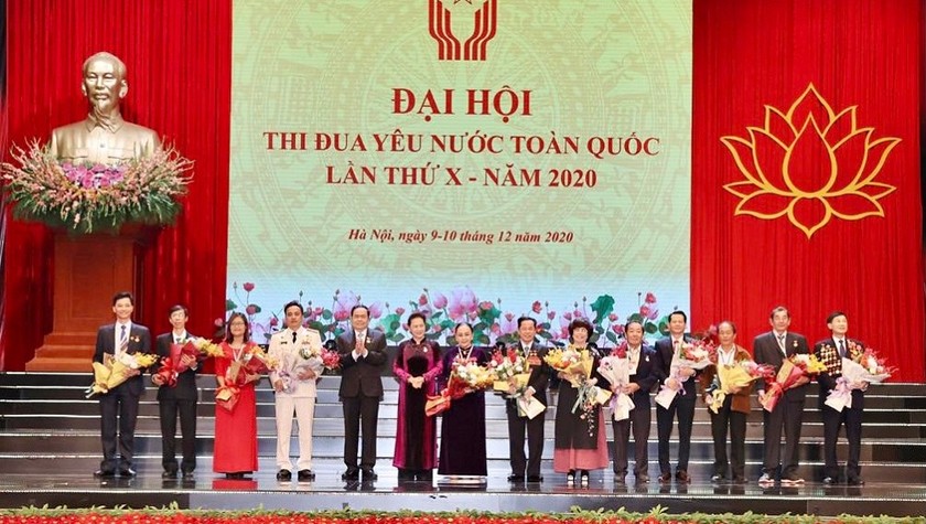 Ông Johnathan Hạnh Nguyễn cùng các tập thể, cá nhân được vinh danh tại Đại hội thi đua yêu nước toàn quốc lần thứ X.