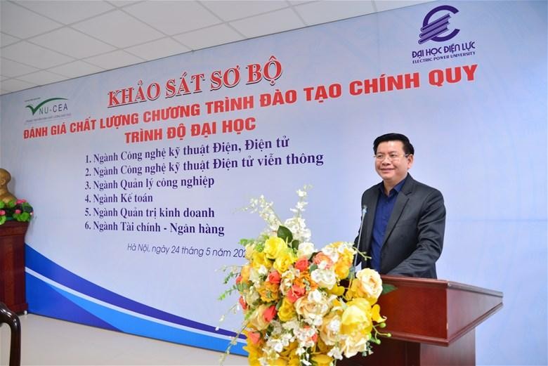 PGS.TS Đinh Văn Châu - Quyền Hiệu trưởng Trường ĐH Điện lực phát biểu tại buổi làm việc