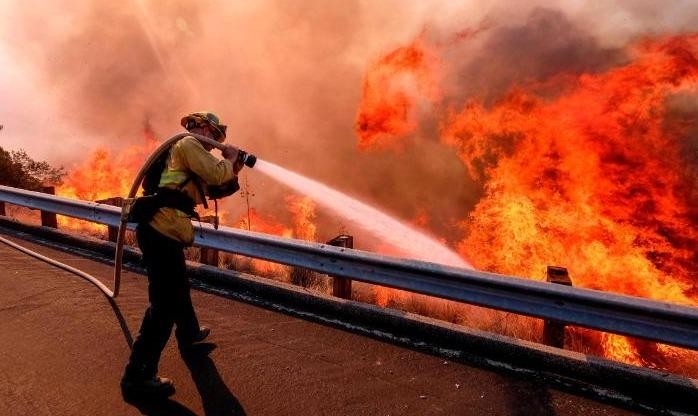 'Bão lửa' ở California khiến ít nhất 66 người chết, 613 người mất tích