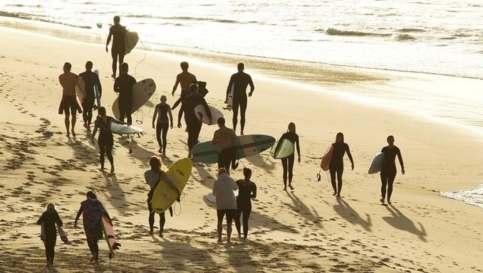 Người dân Australia tại bãi biển Bondi, New South Wales. 