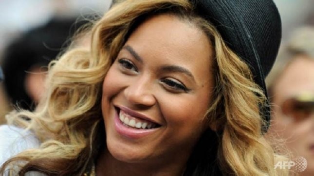 Album mới của Beyonce lập kỷ lục bán chạy trên iTunes