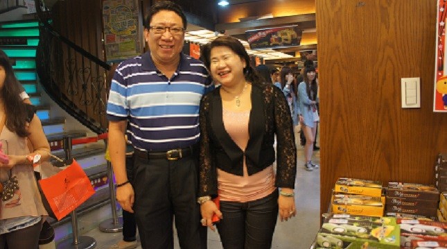 Niềm hạnh phúc của vợ chồng triệu phú Đài - Việt.