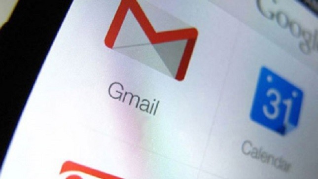 Google sẽ tự gửi email cảnh báo đến người dùng Gmail nếu tài khoản đang trong diện bị ảnh hưởng - Ảnh: AFP