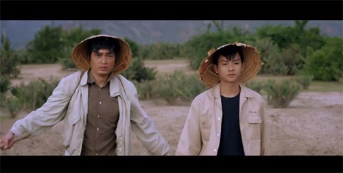 Một cảnh trong MV "Làm cha" của Hoài Lâm.