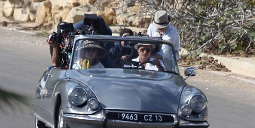 Jolie-Pitt cùng đoàn làm phim trên đảo quốc Malta.