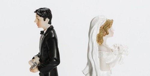 Bất ngờ với 8 nguyên nhân ly hôn kỳ lạ