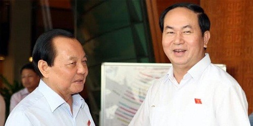 Bộ trưởng Trần Đại Quang và Bí thư Thành ủy TP HCM bên lề Quốc hội sáng 1/6.