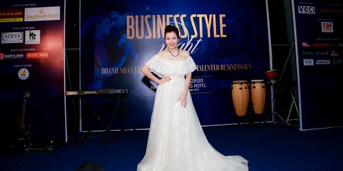 Á hậu Mrs World Thu Hương tổ chức thành công sự kiện Leader Talk