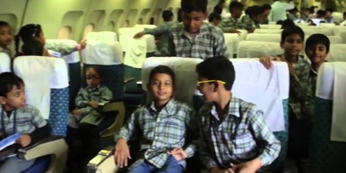Chuyến bay dù không bao giờ cất cánh nhưng đã biến ước mơ đặt chân lên máy bay của nhiều trẻ em và người dân nghèo của Ấn Độ thành hiện thực.