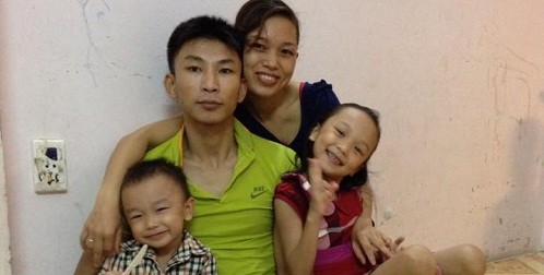 Gia đình hạnh phúc của anh Đồng, chị Mãi.
