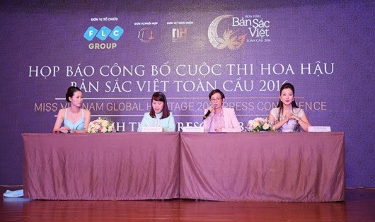 Ban tổ chức trả lời các câu hỏi của báo chí tại buổi Họp báo công bố cuộc thi “Hoa hậu Bản sắc Việt toàn cầu 2016”