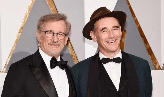Đạo diễn Steven Spielberg và diễn viên Mark Rylance
