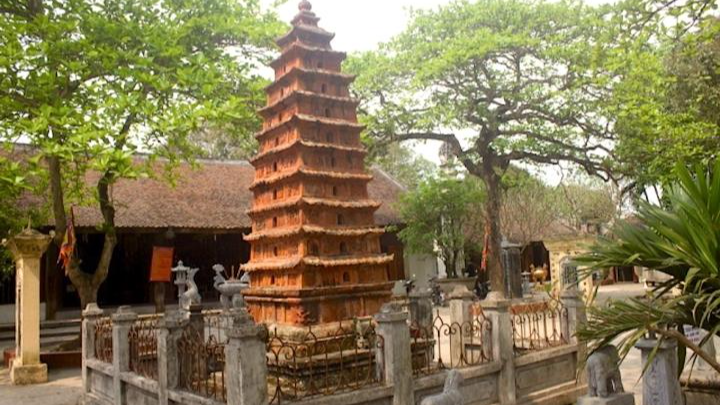 Tháp đất nung đền An Xá, huyện Tiên Lữ, tỉnh Hưng Yên