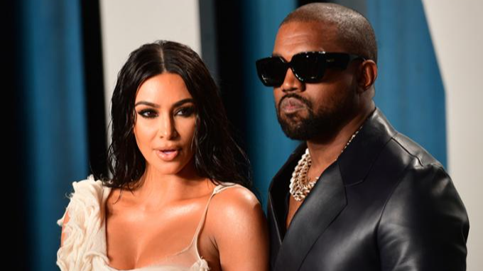 Kim Kardashian và Kanye West tại tiệc sau lễ trao giải Oscar tháng 2/2020. Ảnh: AP