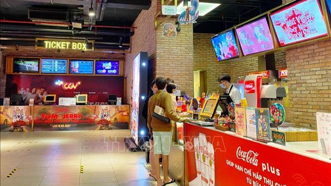 Hà Nội cho phép mở lại rạp chiếu phim, cơ sở biểu diễn văn hoá nghệ thuật từ 10/2. Ảnh: TTXVN.