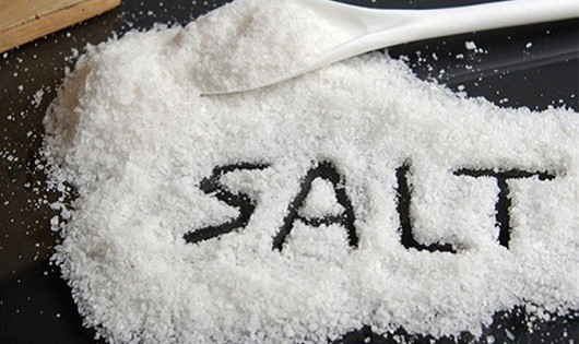 Thực phẩm chứa nhiều muối gây hại cho sức khỏe và làm giảm khả năng thụ thai