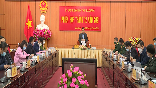 Chủ tịch UBND tỉnh Nguyễn Văn Sơn chủ trì phiên họp. ảnh:hagiangtv