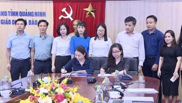 Buổi lễ ký kết giữa Sở Giáo dục và Đào tạo Quảng Ninh và Trung tâm Tuổi trẻ Thành Đạt.