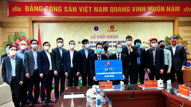 Viện Vắc xin và Sinh phẩm Y tế (IVAC) trực thuộc Bộ Y tế đã tiếp nhận 20 tỷ đồng do Tập đoàn Vingroup tài trợ để nghiên cứu thử nghiệm lâm sàng vắc xin phòng ngừa Covid-19 “Made in Vietnam” COVIVAC. 