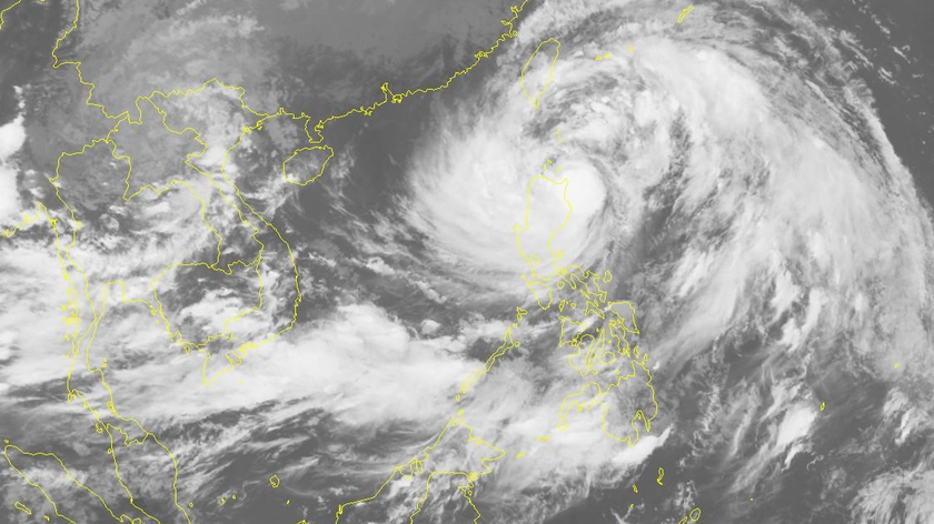 Trong 24 giờ tới, bão KOMPASU đi vào Biển Đông 