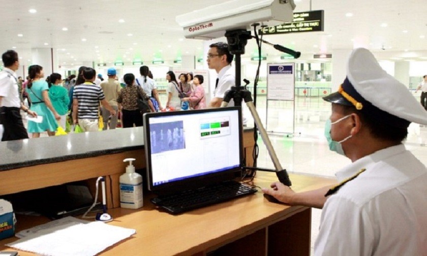 Sở Y tế Hà Nội yêu cầu CDC tăng cường công tác kiểm dịch y tế quốc tế, kiểm soát hành khách nhập cảnh từ các vùng có dịch, vùng có ổ dịch cũ. Ảnh minh họa từ Internet.