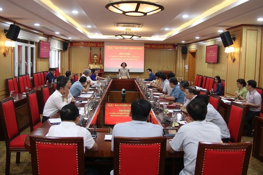 Bà Trương Thị Mai, Ủy viên Bộ Chính trị, Thường trực Ban Bí thư, Trưởng Ban Tổ chức Trung ương phát biểu tại Hội nghị.