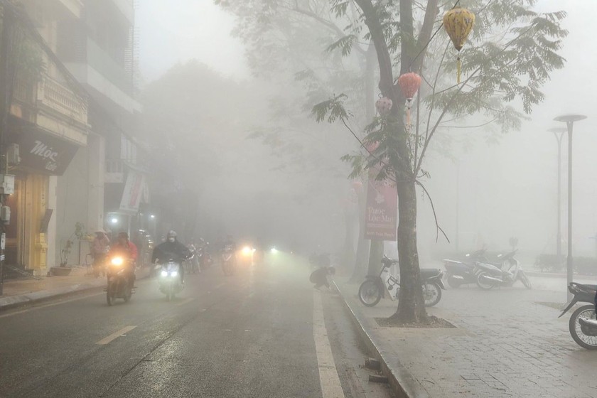 Sương mù dày đặc sáng nay tại nhiều tỉnh, thành.
