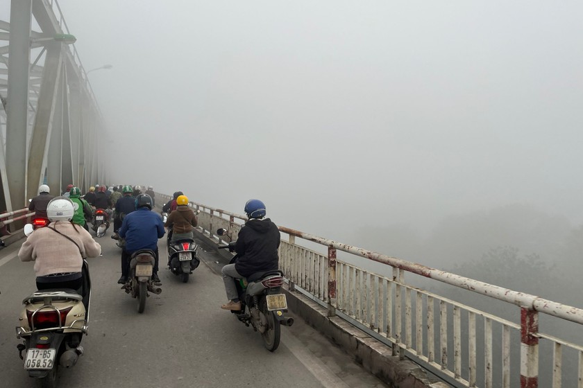 Hình ảnh sương mù sáng nay tại Hà Nội.