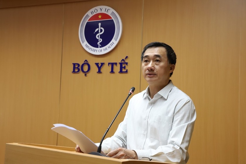Thứ trưởng Bộ Y tế Trần Văn Thuấn phát biểu tại Hội nghị. Ảnh: Bộ Y tế