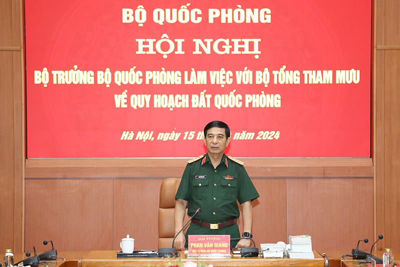 Đại tướng Phan Văn Giang phát biểu chỉ đạo tại buổi làm việc.