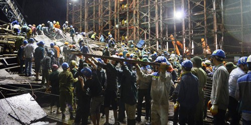 Hơn 1.000 người gồm nhiều lực lượng: Bộ đội biên phòng, công an, công nhân... đã chung sức cùng nhau trong 20h giải tỏa hiện trường vụ sập giàn giáo ở công trường Formosa đêm 25/3, để cứu các nạn nhân nhanh nhất.