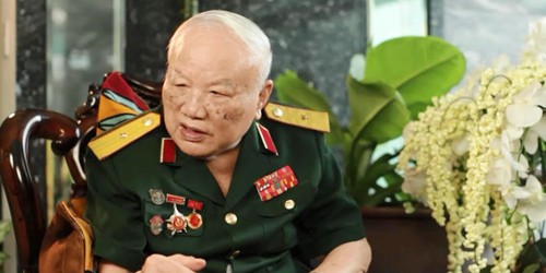 Chân dung Thiếu tướng Lê Phi Long, người giữ chiếc "Thẻ Đỏ" đặc biệt trong chiến dịch Hồ Chí Minh, tháng 4/2015.