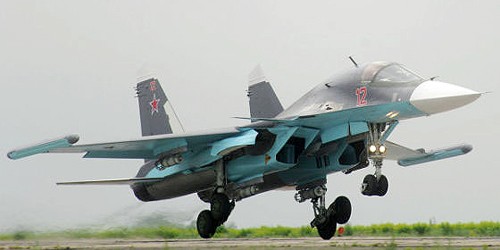 Su-34 với hệ thống tác chiến điện tử Khibiny lắp ở hai đầu mút cánh.