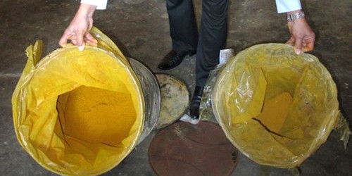 Chất Vàng ô (loại dùng trong công nghiệp nhuộm, xây dựng, có khả năng gây ung thư) đã được Bộ NN&PTNT đưa vào danh mục “chất cấm” trong sản xuất thức ăn chăn nuôi. 