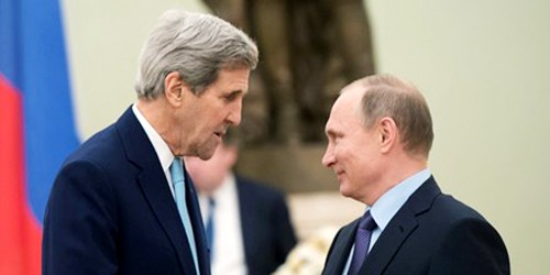 Tổng thống Nga Vladimir Putin gặp Ngoại trưởng Mỹ John Kerry tại Mátxcơva. Ảnh: Sputnik