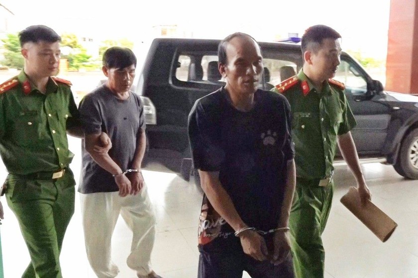 2 đối tượng đặc biệt nguy hiểm bị bắt sau 22 năm trốn truy nã bên Lào.