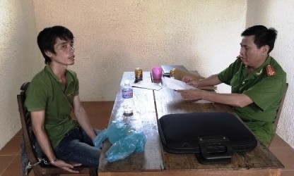 Bác sĩ “đểu” Hồ Phi Nam tại cơ quan công an