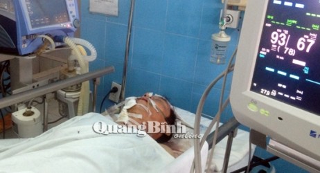 Ông B. đã qua cơn nguy kịch và được bệnh viện chăm sóc đặt biệt (ảnh: baoquangbinh.vn).