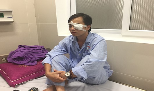 Bác sỹ Sơn đang điều trị tại Bệnh viện Việt Nam - Cu Ba Đồng Hới.