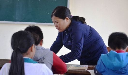 Cô giáo Nguyễn Thị Phương Thủy trong một buổi đứng lớp.