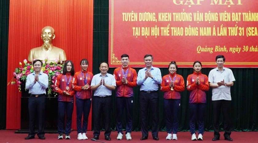 Lãnh đạo tỉnh Quảng Bình chúc mừng các VĐV quê hương đạt thành tích cao tại SEA Games 31.