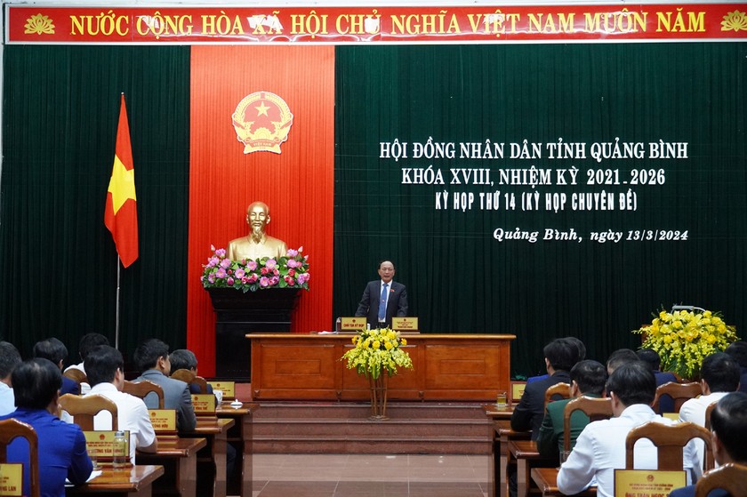 Toàn cảnh kỳ họp thứ 14 HĐND tỉnh Quảng Bình khóa XVIII, nhiệm kỳ 2021-2026.
